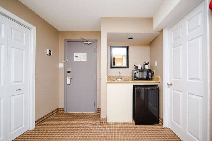 Room 28 of 52