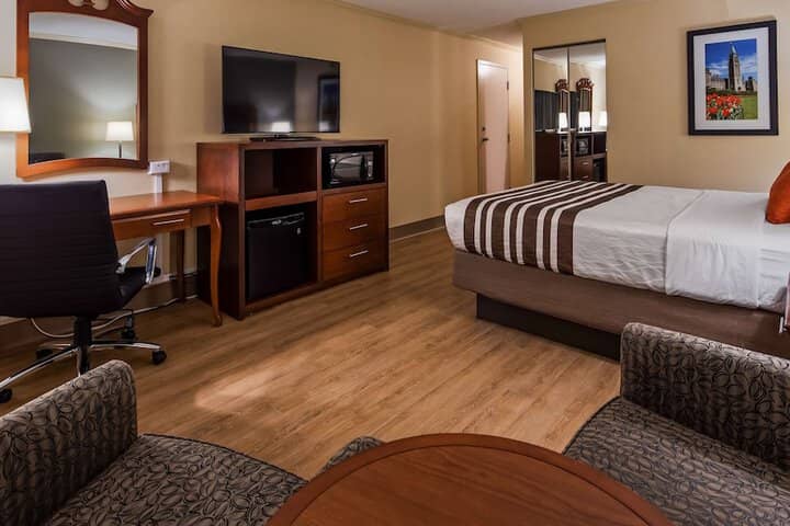 Room 12 of 42